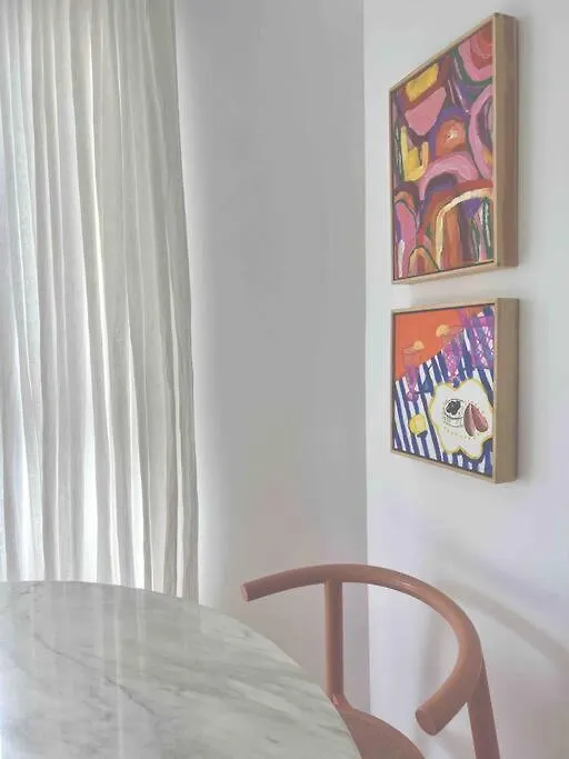 Blush On Broadbeach- Beachside And Pet Friendly, 3Rd Floor Walk Up Gold Coast 0*,  Ausztrália