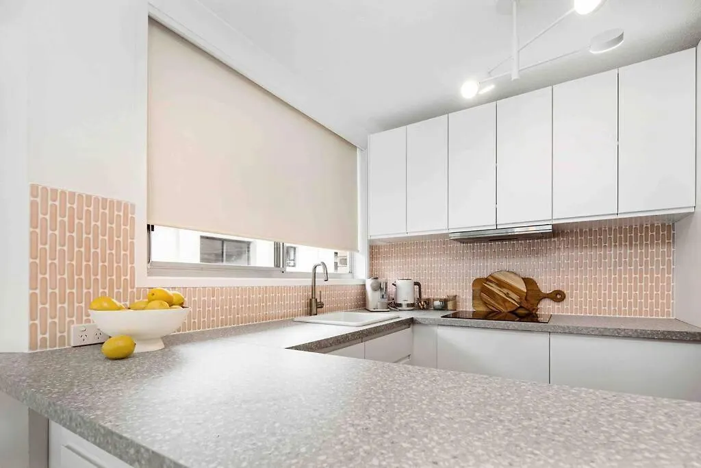 Apartman Blush On Broadbeach- Beachside And Pet Friendly, 3Rd Floor Walk Up Gold Coast