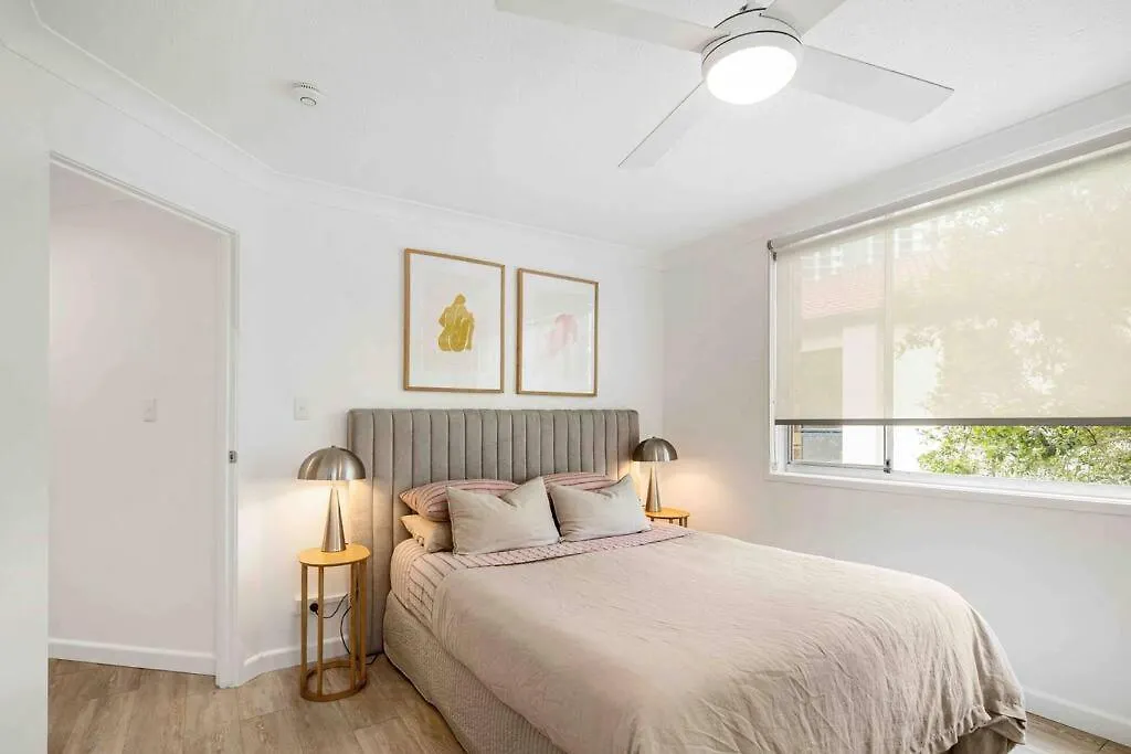 Blush On Broadbeach- Beachside And Pet Friendly, 3Rd Floor Walk Up Gold Coast Ausztrália