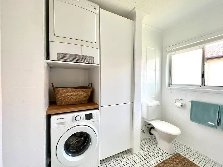 Blush On Broadbeach- Beachside And Pet Friendly, 3Rd Floor Walk Up Gold Coast 0*,