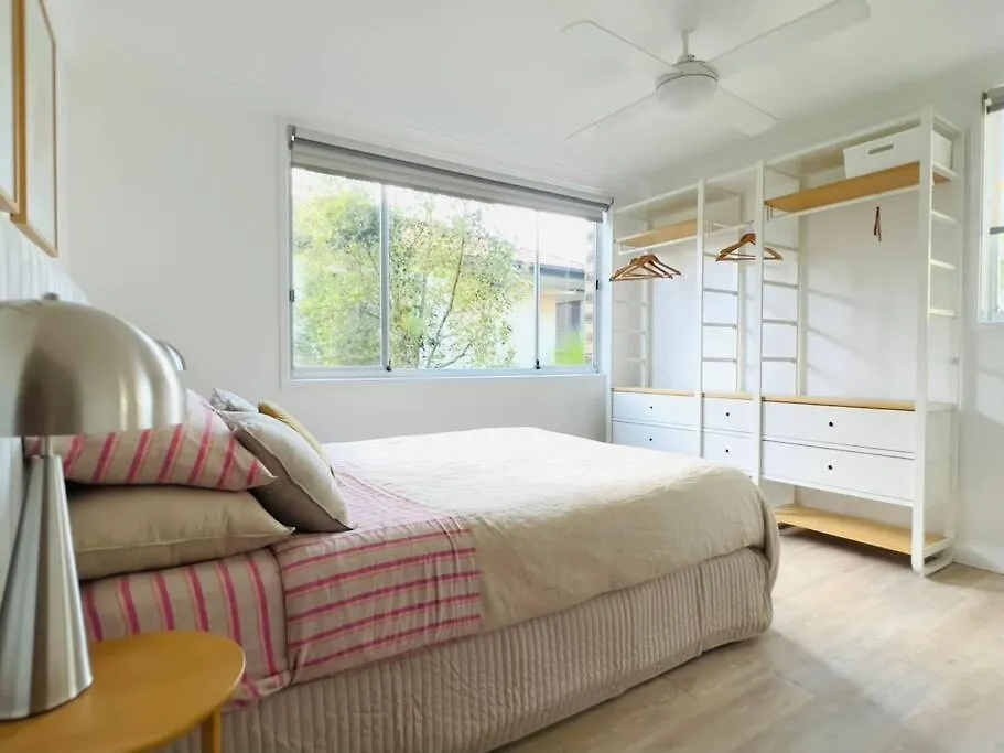 Apartman Blush On Broadbeach- Beachside And Pet Friendly, 3Rd Floor Walk Up Gold Coast Ausztrália