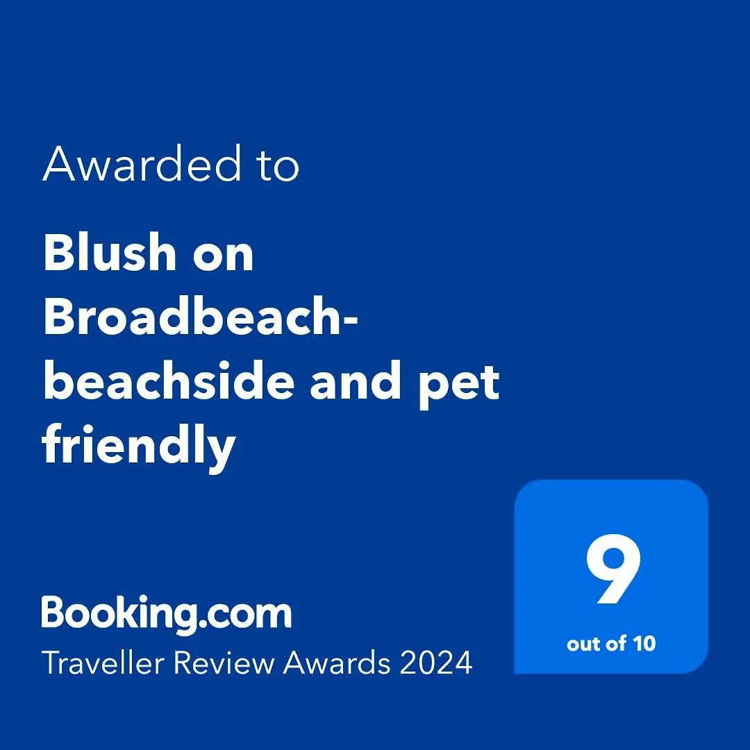 Blush On Broadbeach- Beachside And Pet Friendly, 3Rd Floor Walk Up Gold Coast Apartman
